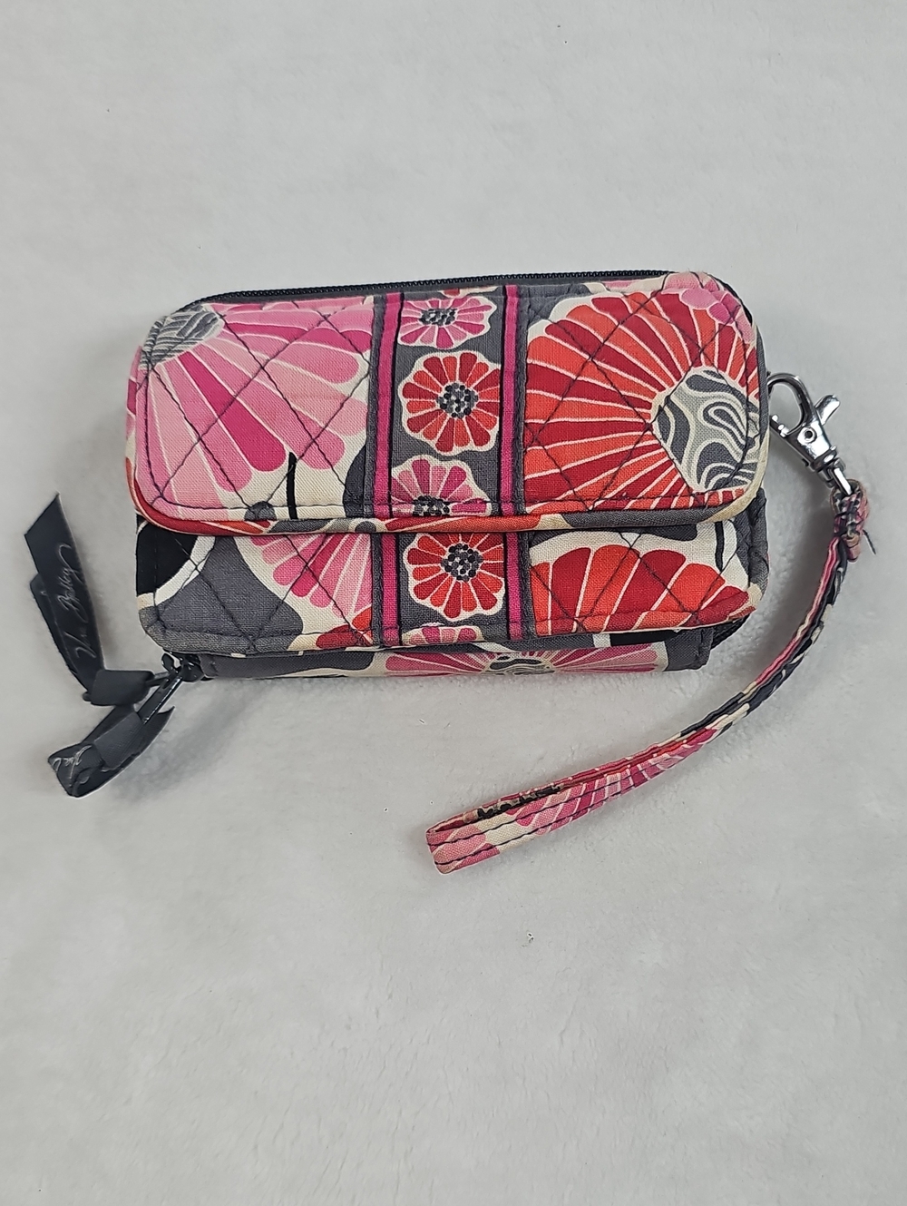 Vera Bradley Rhythm and Blues All In One Crossbody Wallet Wristlet Floral Quilt